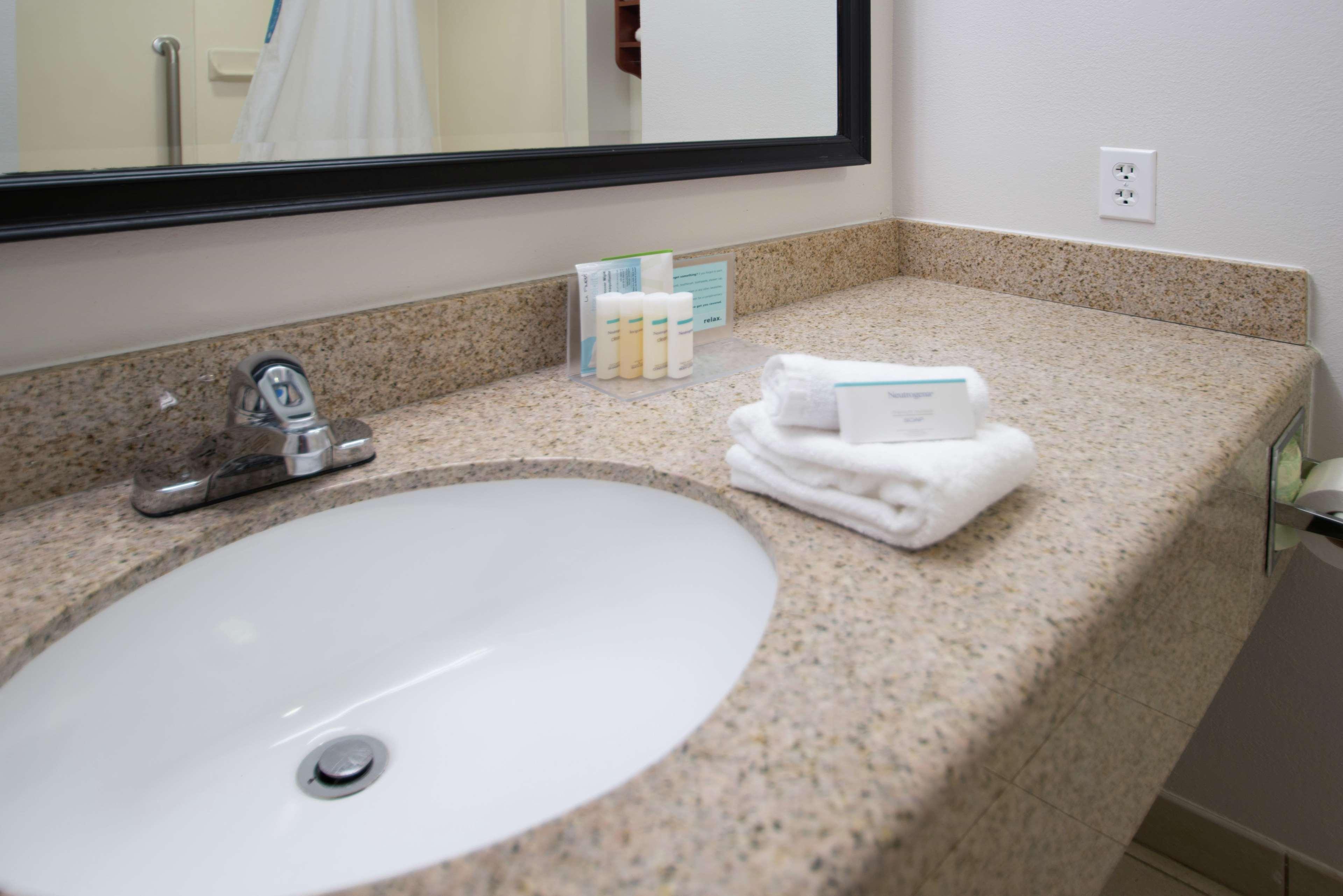 Hampton Inn Linden Zewnętrze zdjęcie