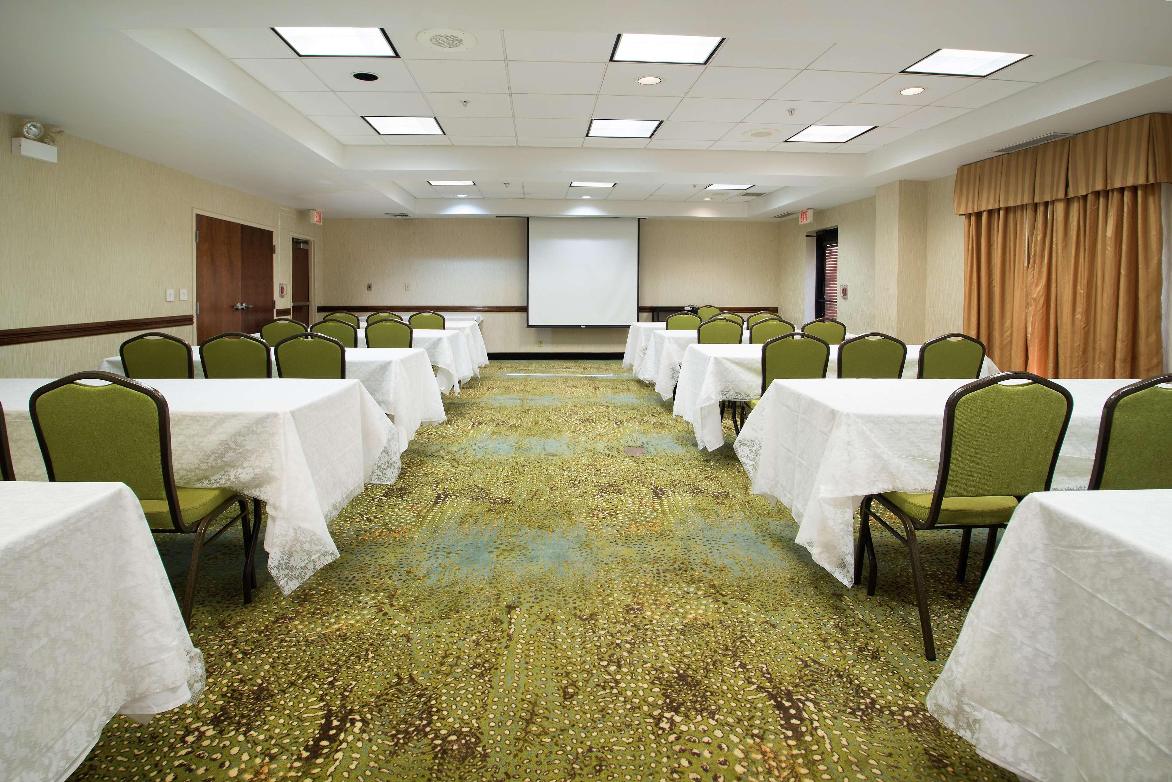 Hampton Inn Linden Zewnętrze zdjęcie