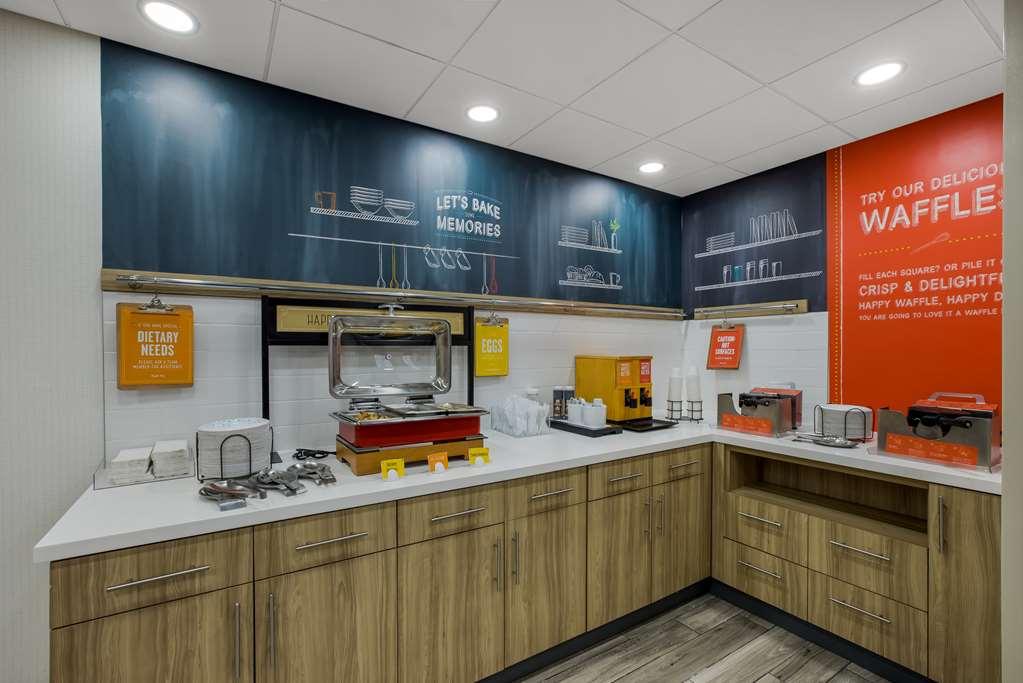 Hampton Inn Linden Restauracja zdjęcie