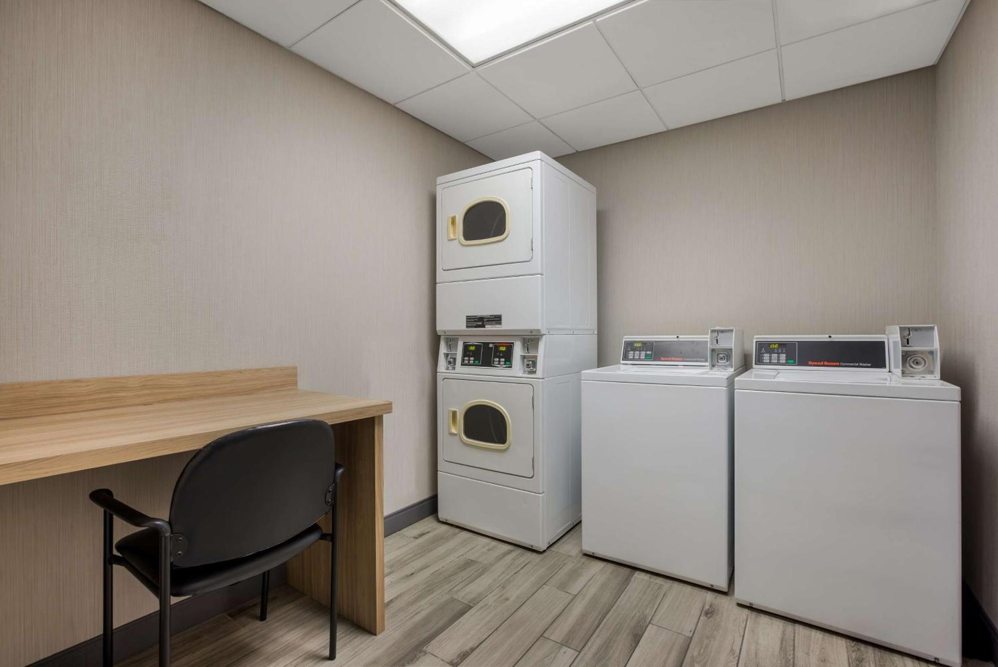 Hampton Inn Linden Zewnętrze zdjęcie